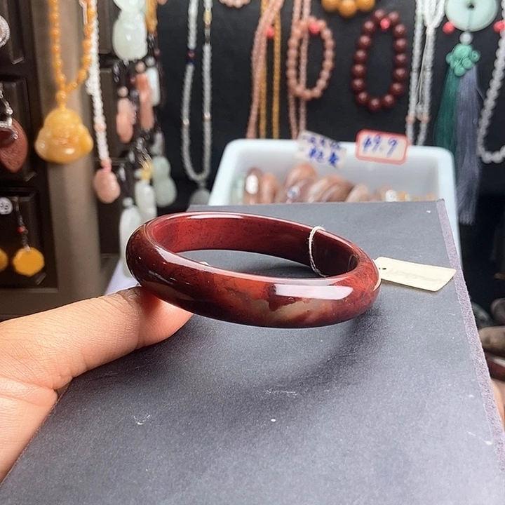 小***乐石英质玉手镯未镶嵌