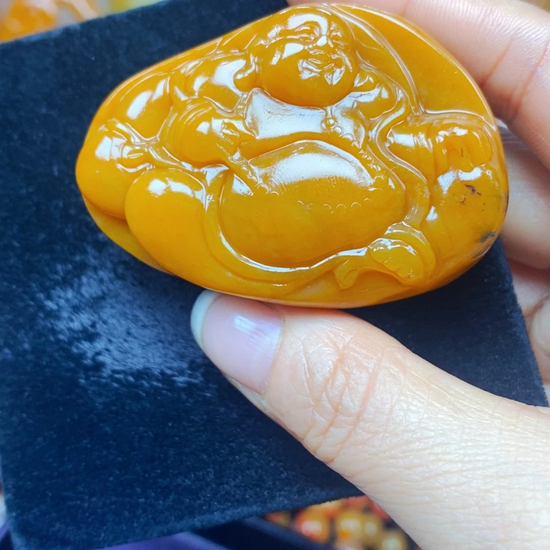 未镶嵌石英质玉（黄龙玉）颈饰
