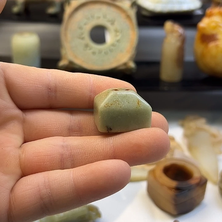 未镶嵌和田玉（糖玉）珠宝奇石