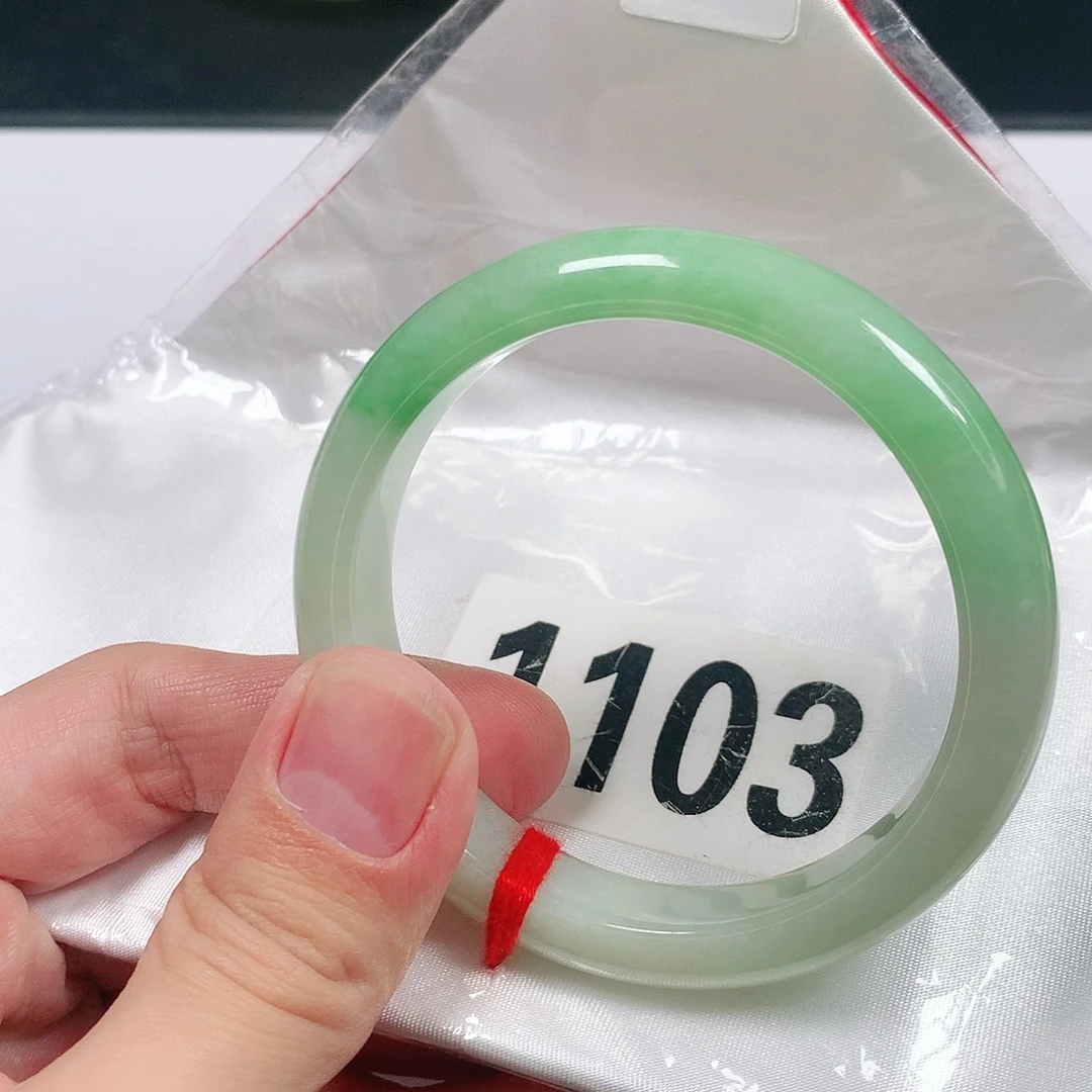 翡翠未镶嵌手镯翡翠1103