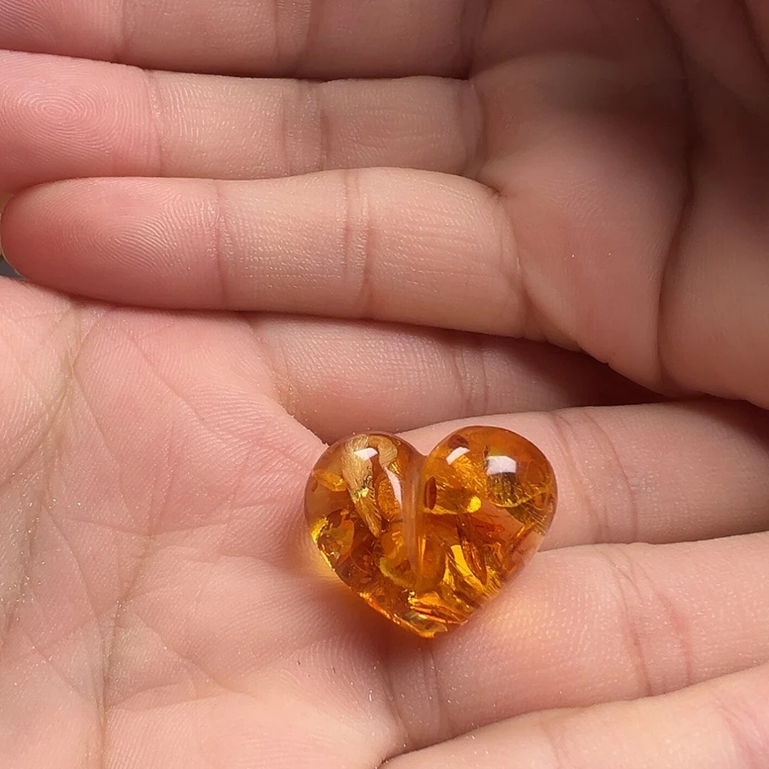 琥珀（花珀）颈饰未镶嵌绛****落花珀屁桃（打孔不退换）