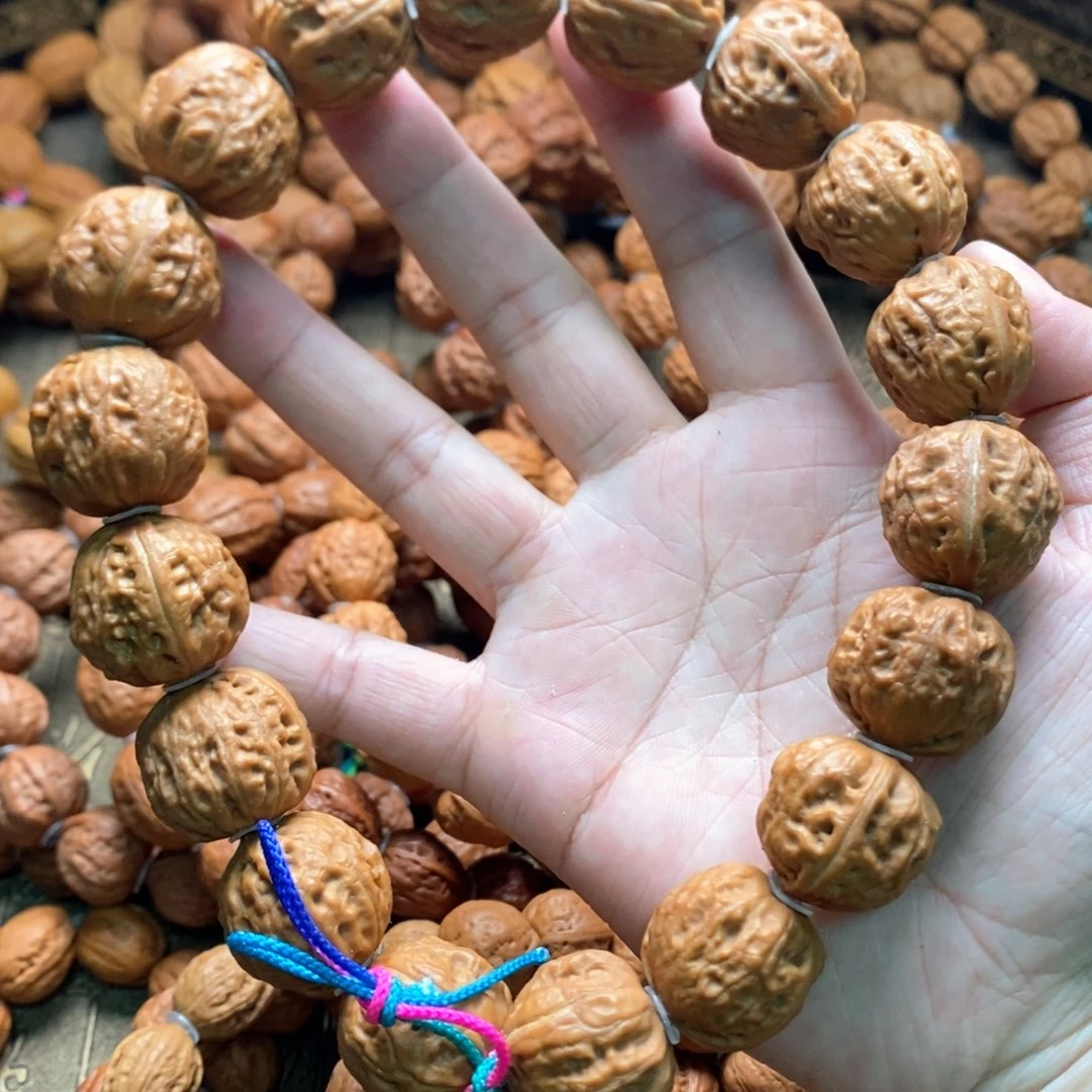 文玩核桃手串文玩核桃手持