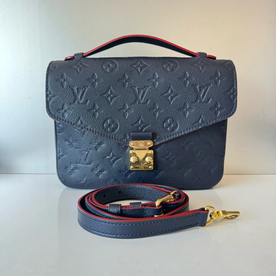 95新 LouisVuitton/路易威登 LV 全皮蓝色邮差包 98新