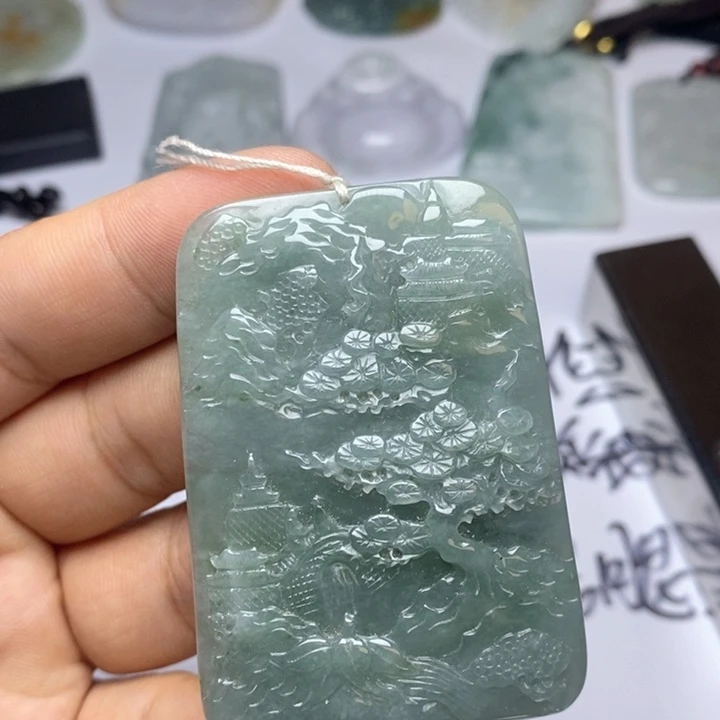颈饰未镶嵌翡翠罗*扬翡翠