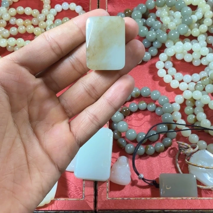 和田玉（糖玉）未镶嵌手链