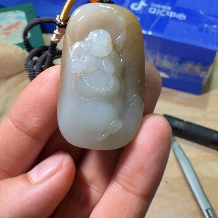 未镶嵌和田玉（糖玉）挂件