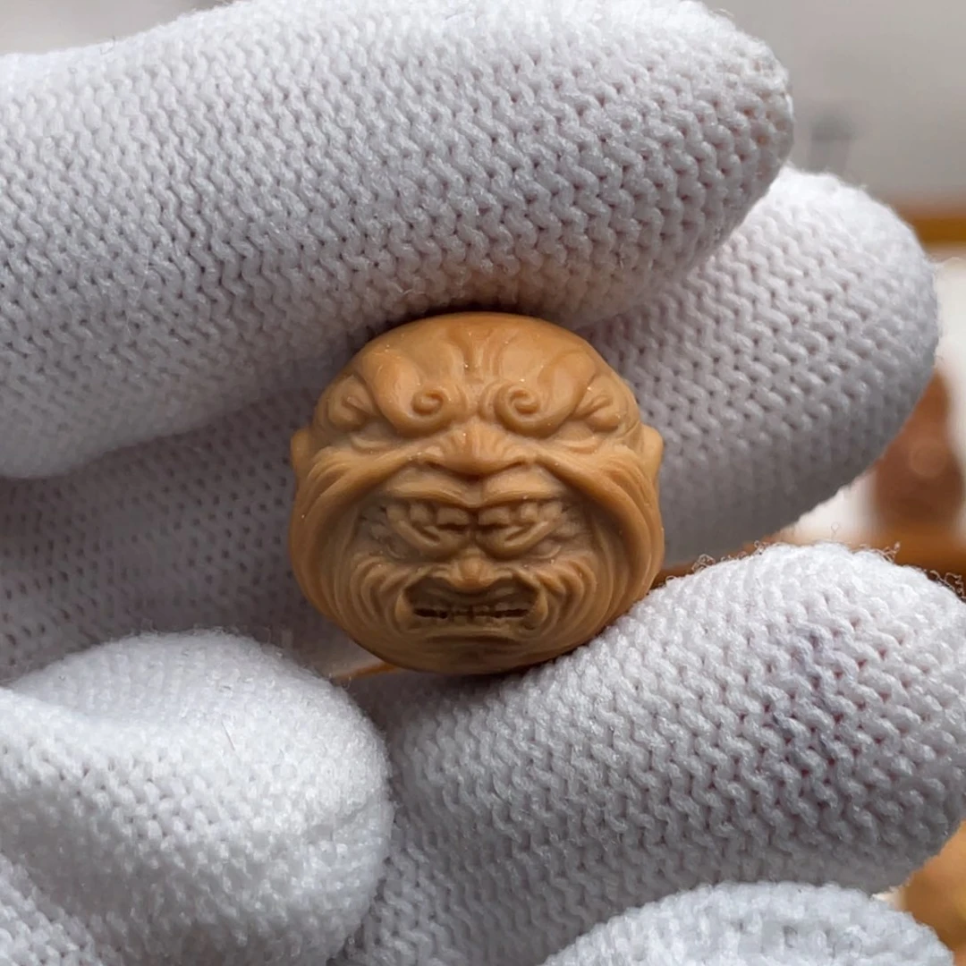 文玩核桃吊坠猴头核桃雕刻