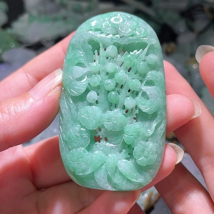 颈饰未镶嵌翡翠天