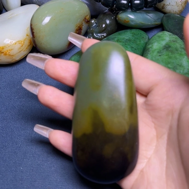 和田玉未镶嵌珠宝奇石