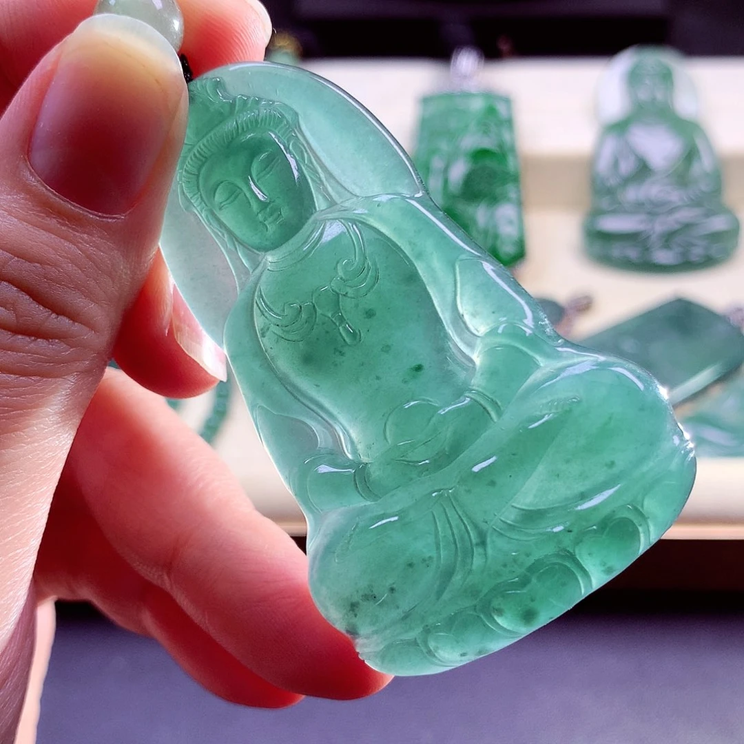 颈饰未镶嵌翡翠天然