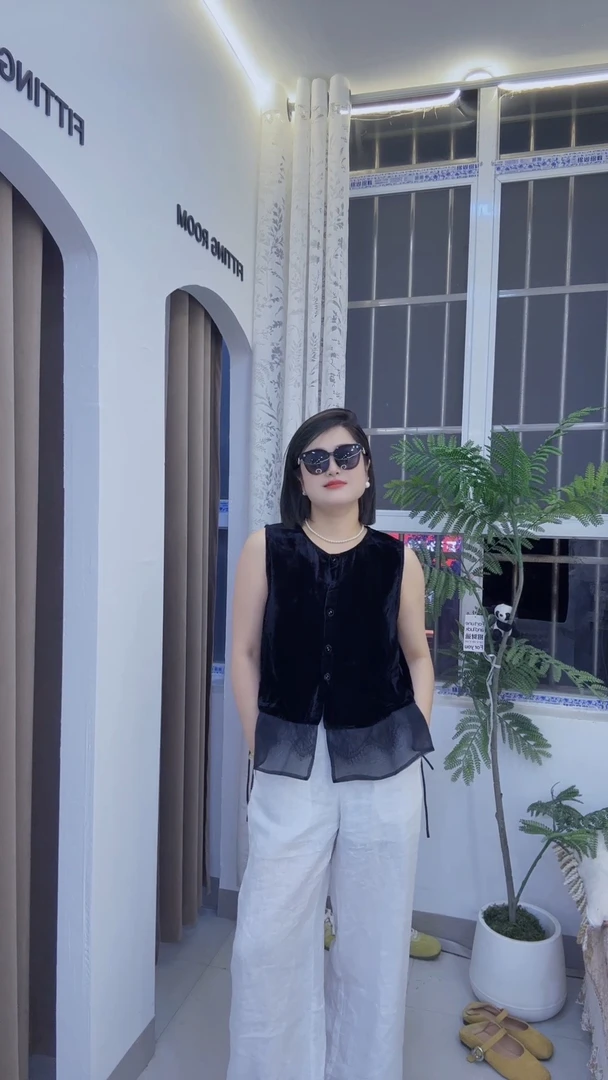 【遇见】丝绒拼接网纱短袖