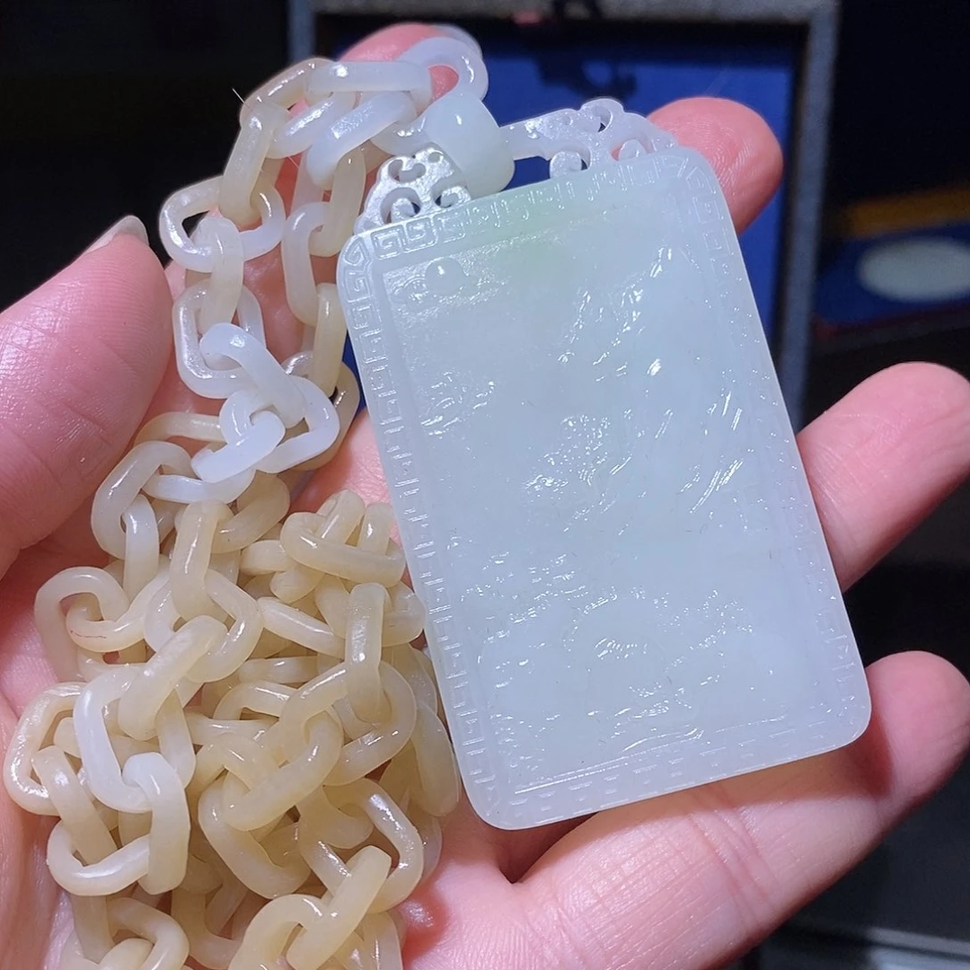 和田玉未镶嵌挂件