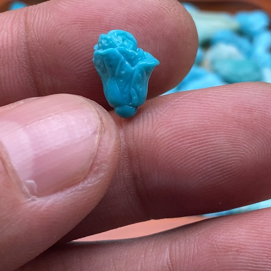 绿松石未镶嵌珠宝奇石