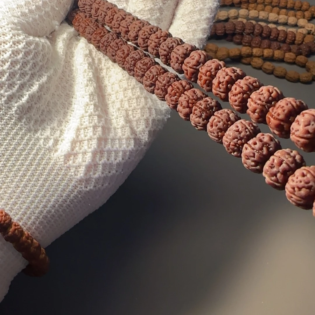 情***义吊坠金刚菩提顶级勿里达老树王108