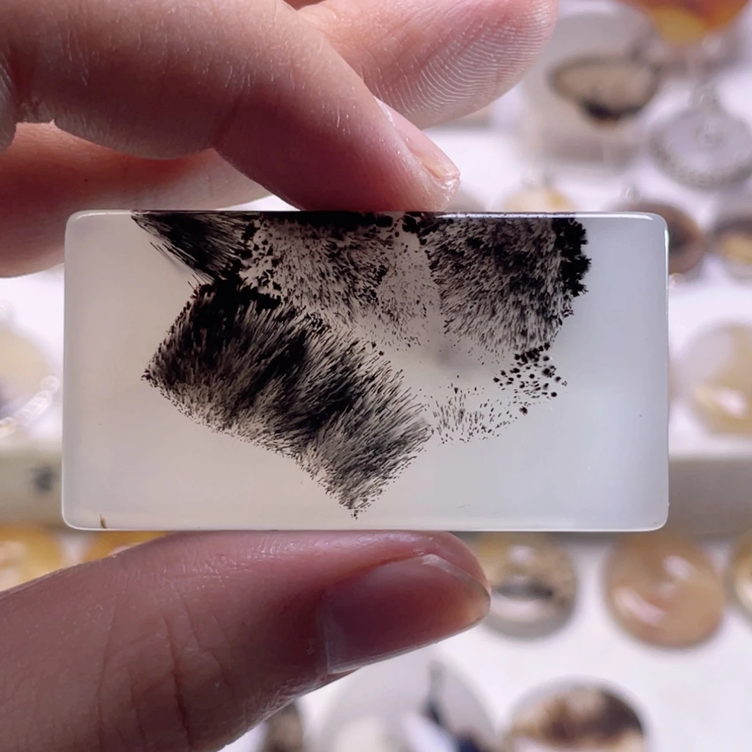 玛瑙/玉髓未镶嵌珠宝奇石