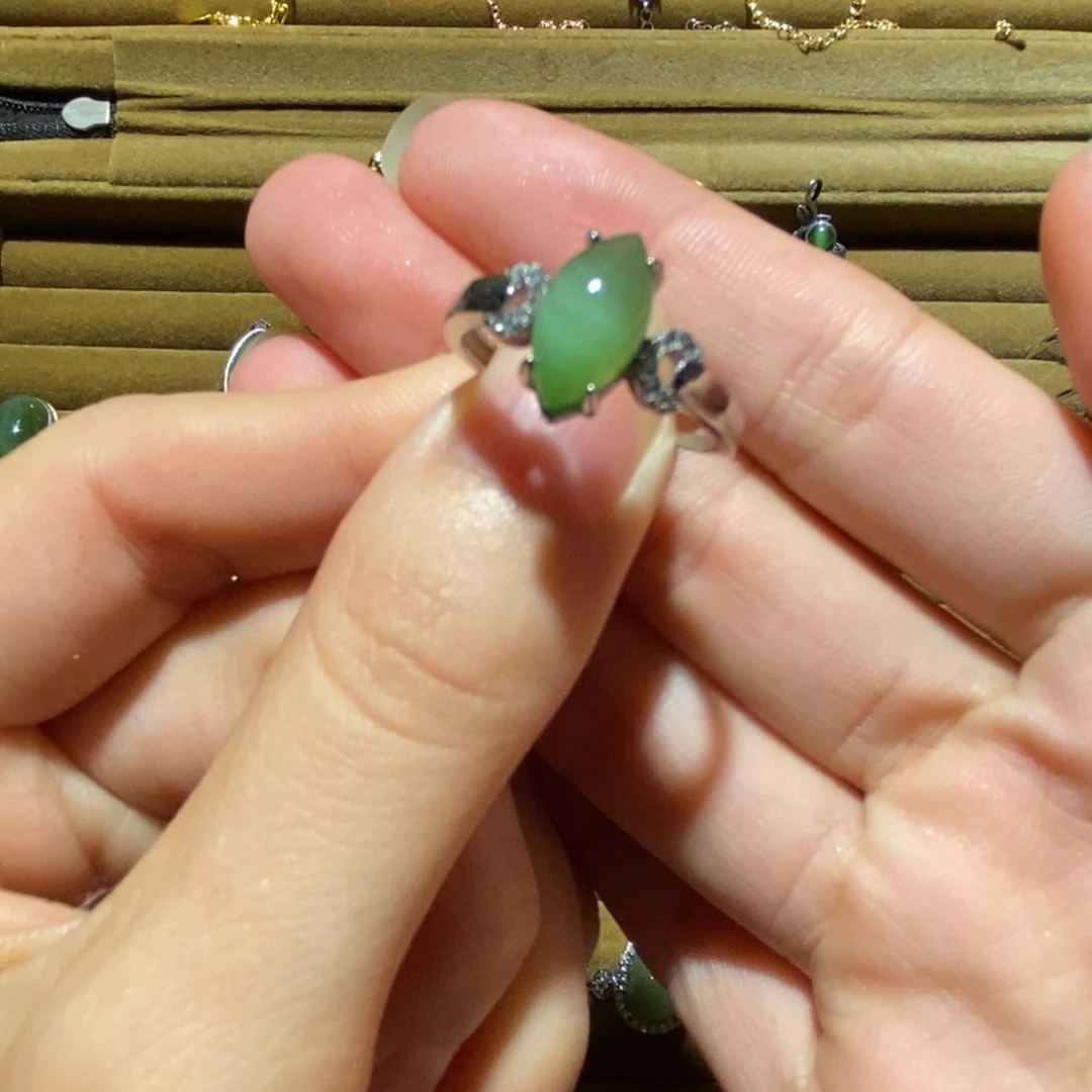 和田玉未镶嵌戒指