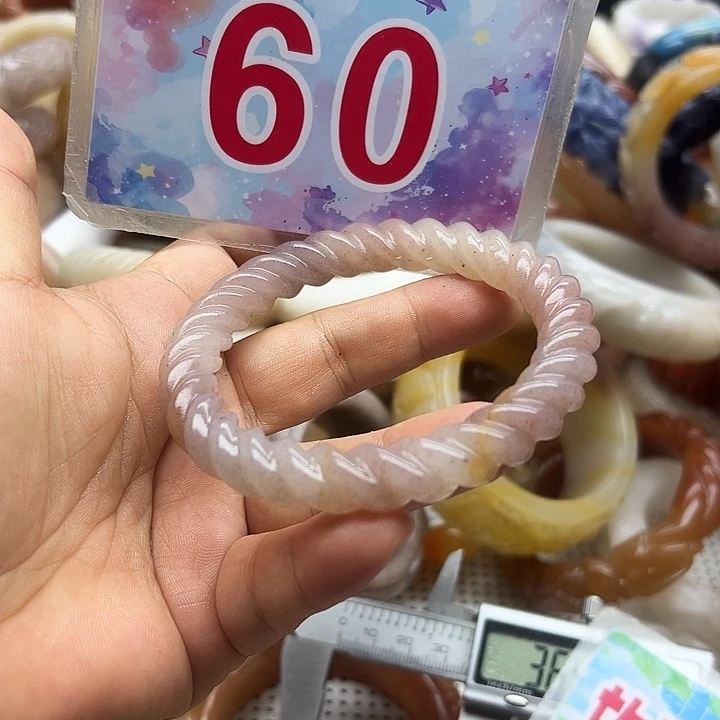 石英岩玉手镯未镶嵌