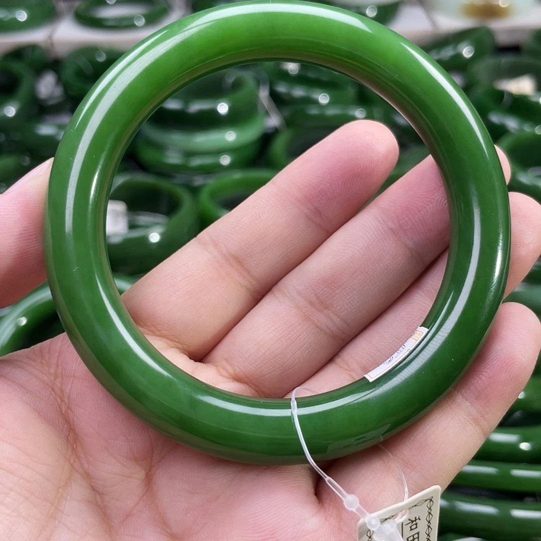 未镶嵌手镯和田玉（碧玉）