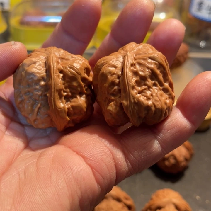 文玩核桃把件天*蛤蟆头