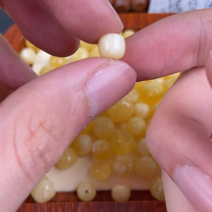 琥珀裸石未镶嵌天然67