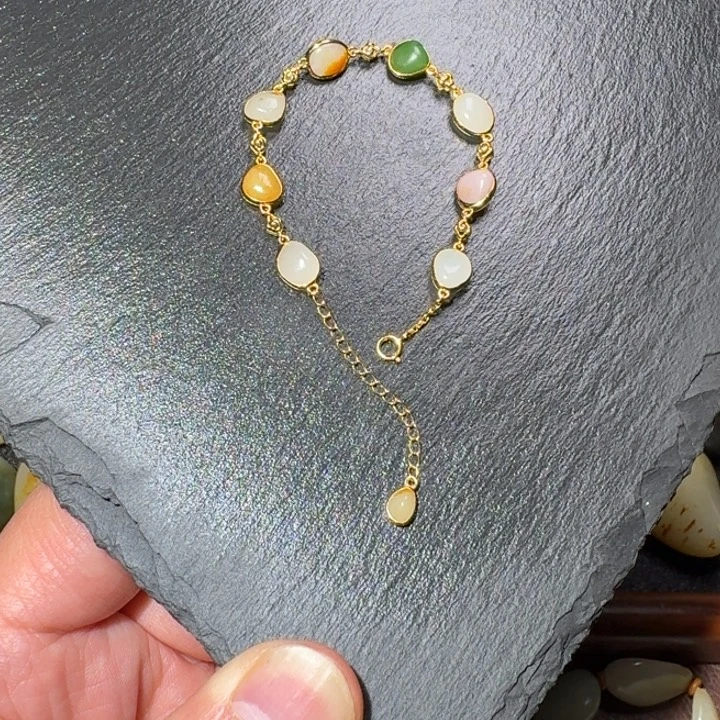 好***在和田玉未镶嵌珠宝奇石