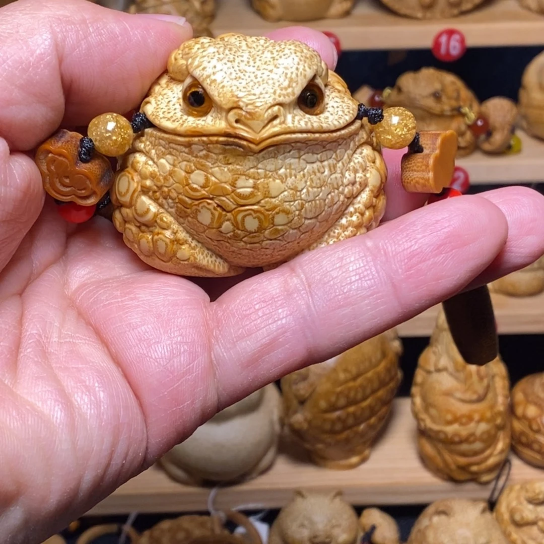 竹竹根雕金蟾手把件