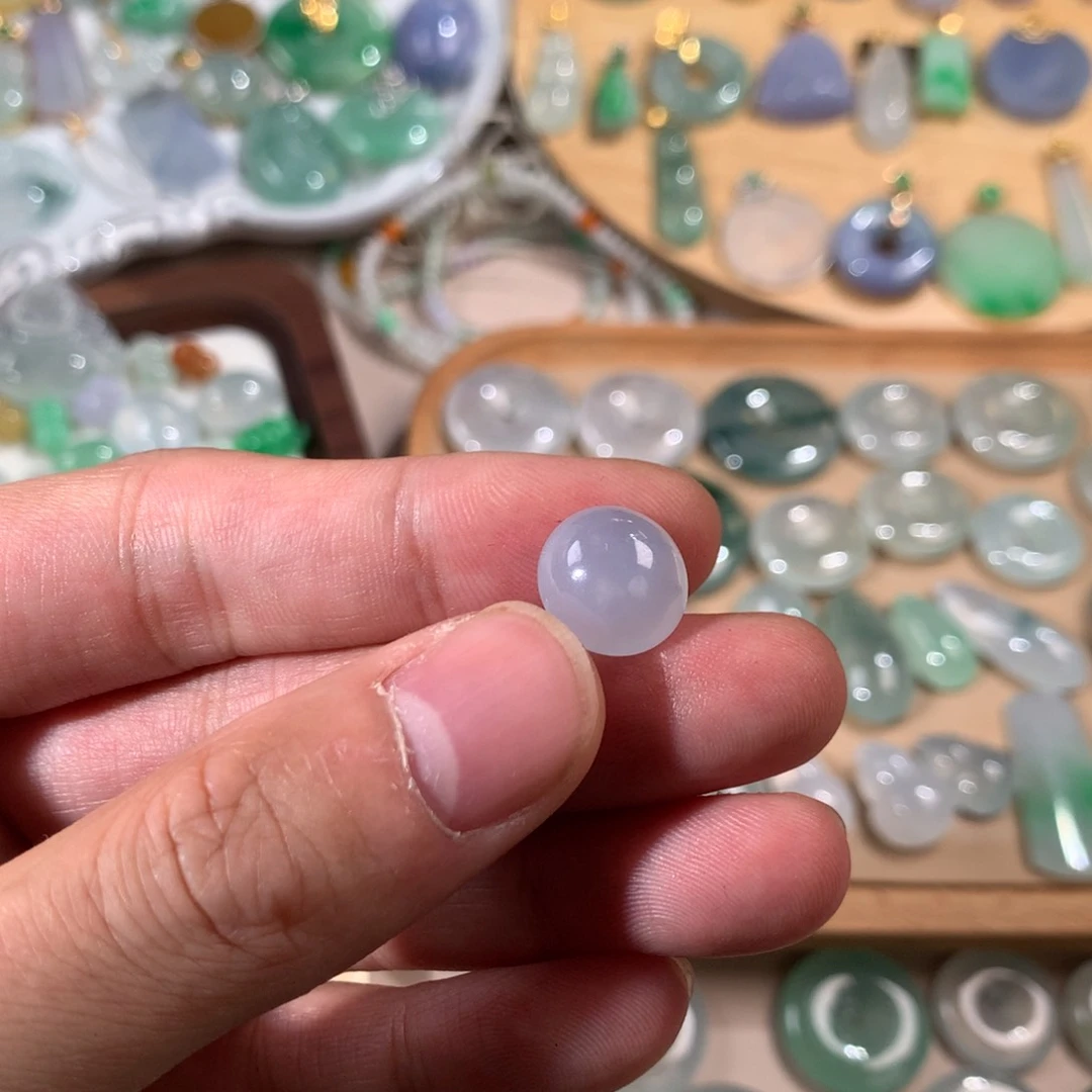 翡翠未镶嵌颈饰1