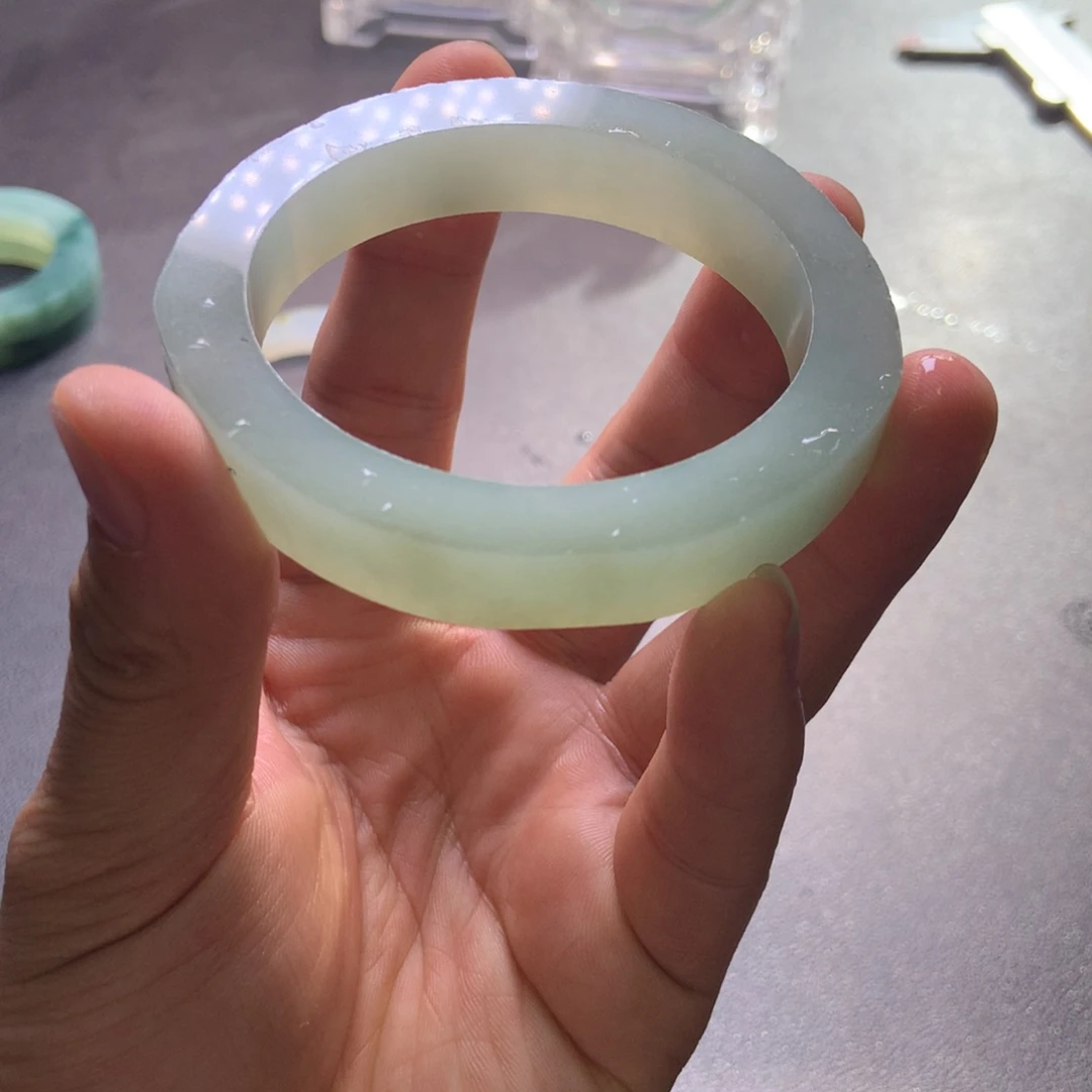 定制翡翠未镶嵌手镯定制