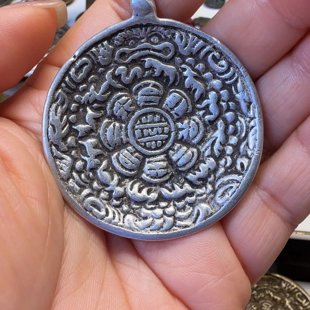 金属材质配件一个