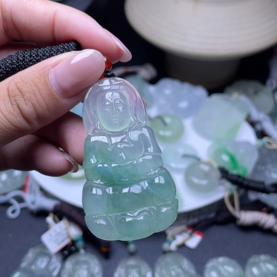 颈饰未镶嵌翡翠