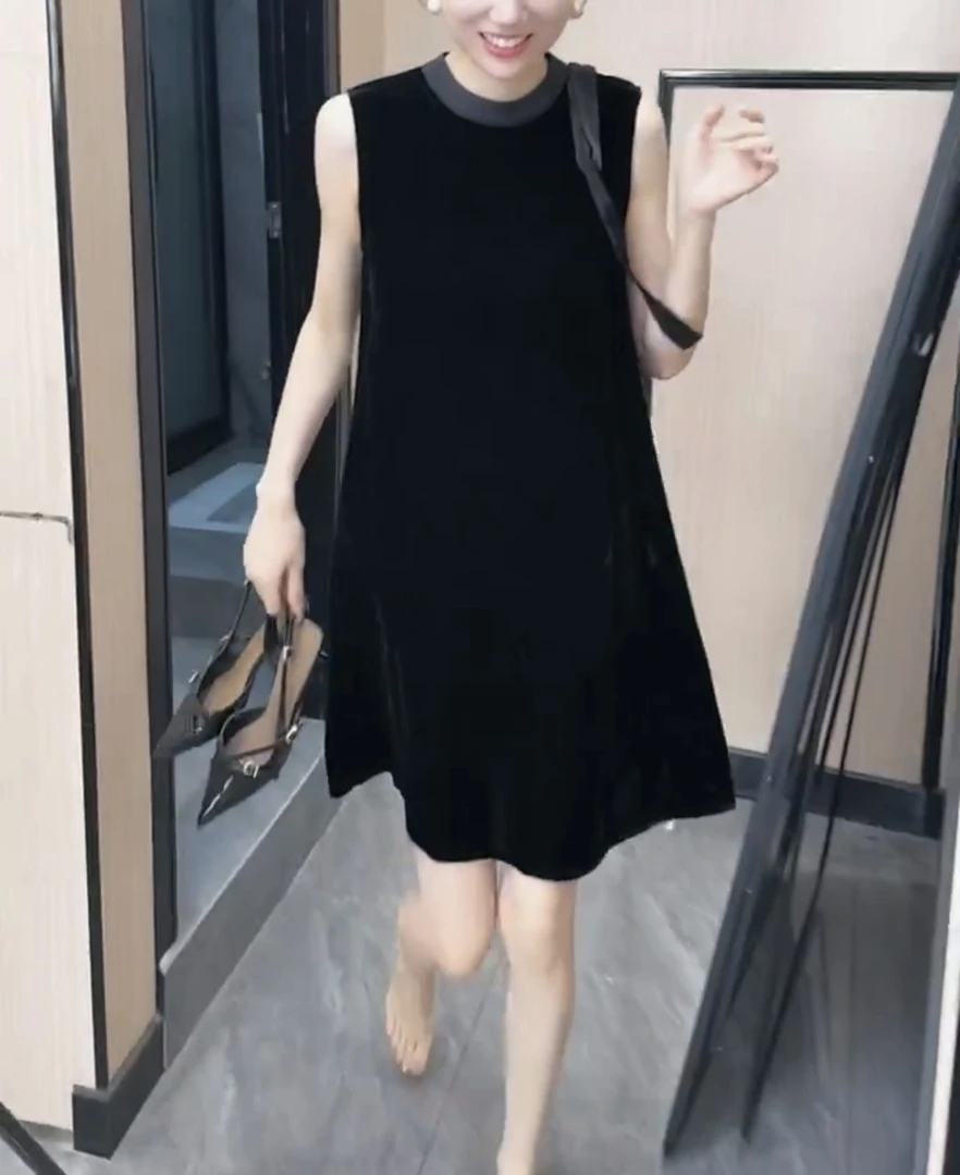 夏季无袖简约气质百搭宽松显瘦短款黑色连衣裙FJ61105