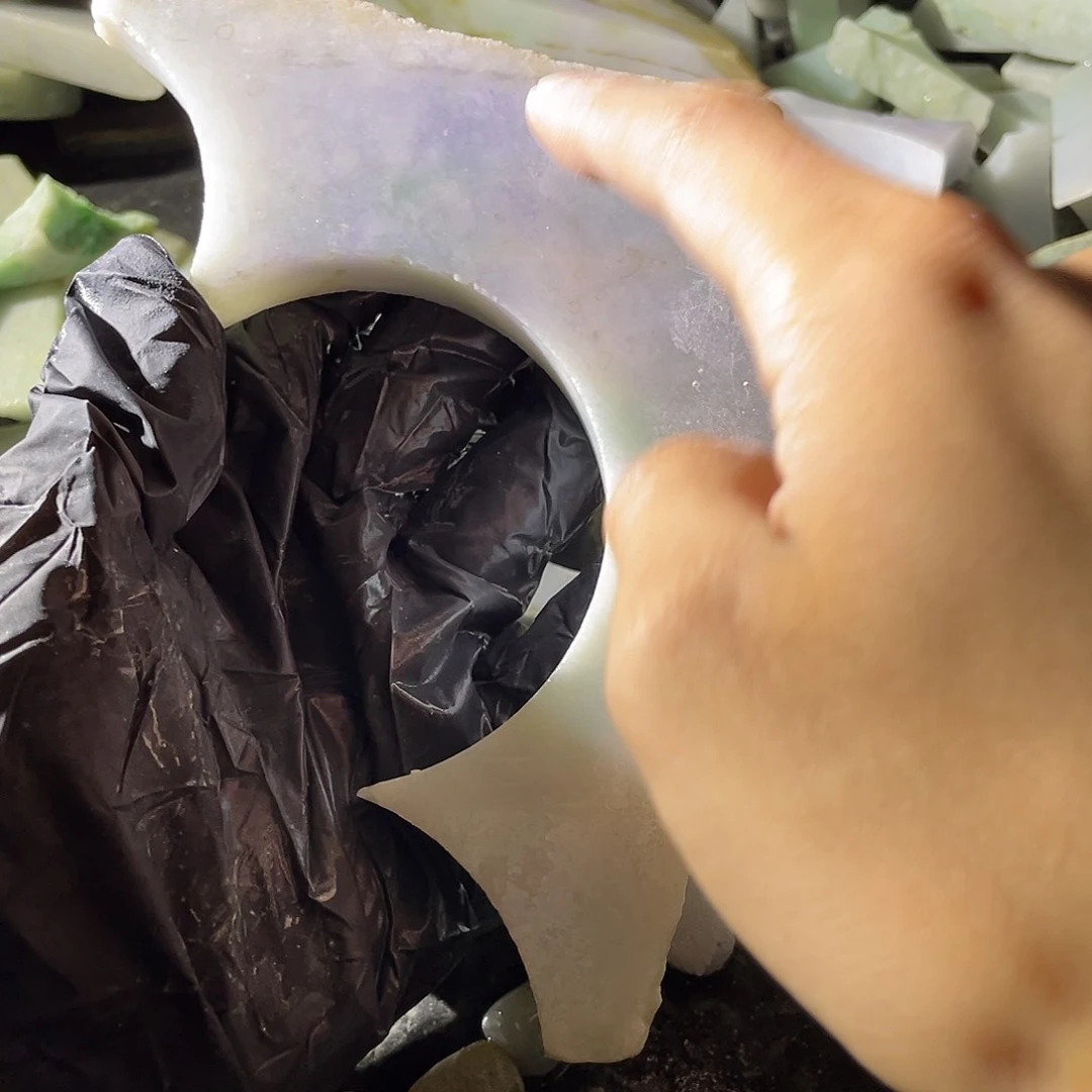 翡翠挂件未镶嵌定制翡翠毛料片料