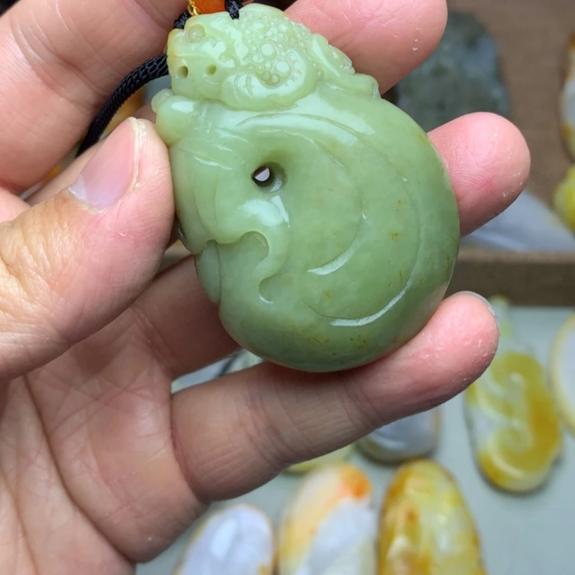 【闪购商品】颈饰未镶嵌和田玉