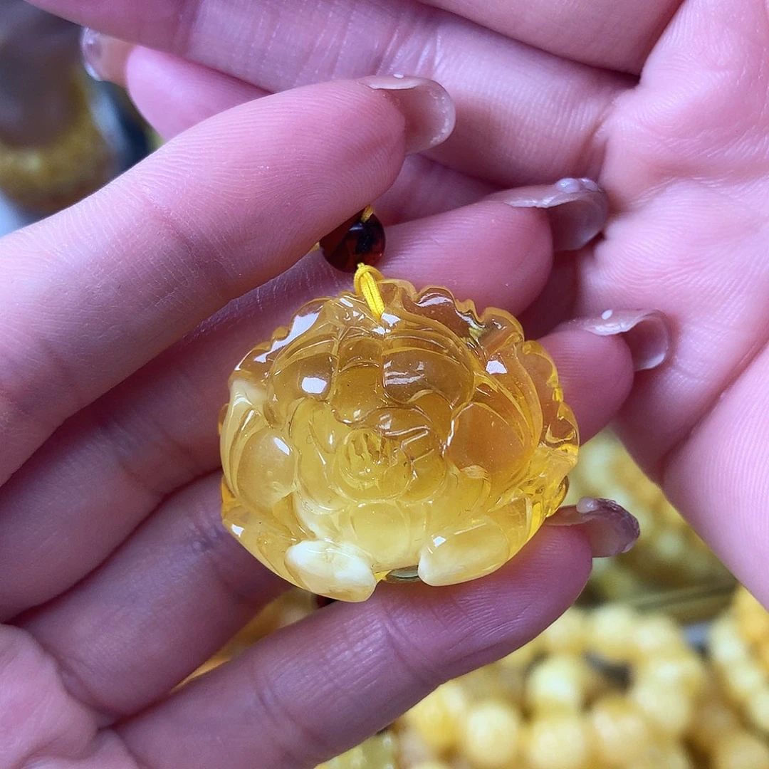 未镶嵌琥珀珠宝奇石R*y