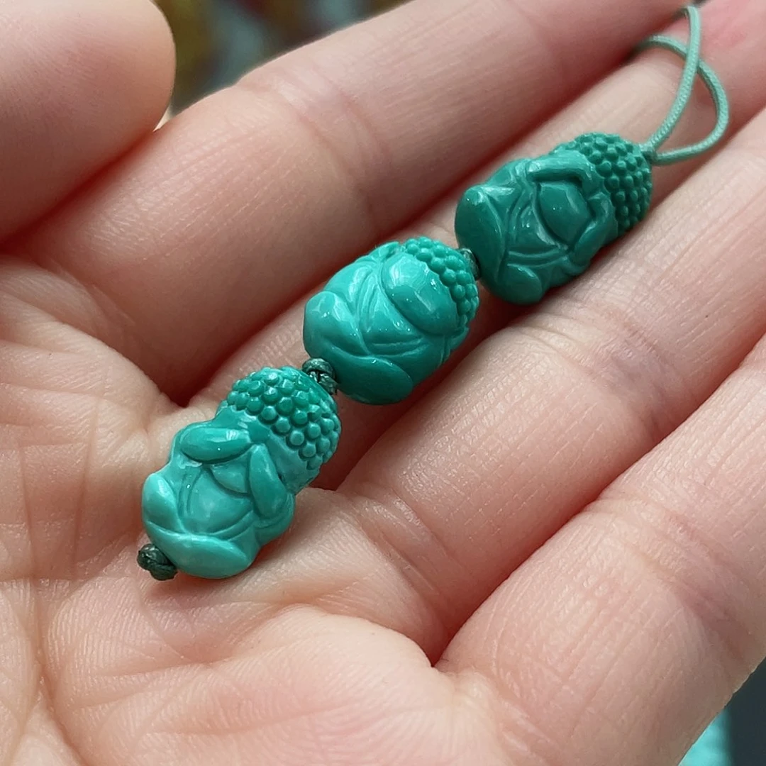 绿松石颈饰未镶嵌