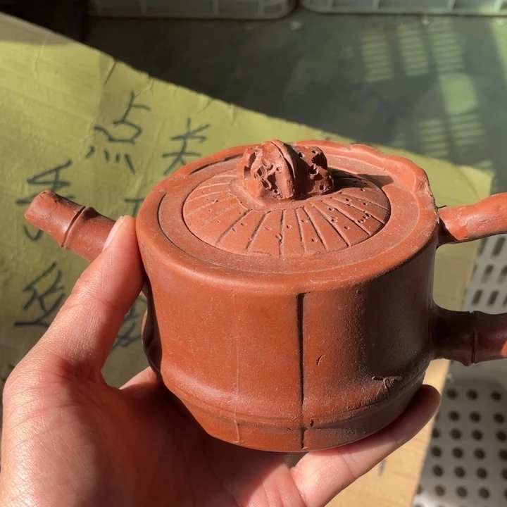 紫砂茶壶老厂紫砂壶一件。
