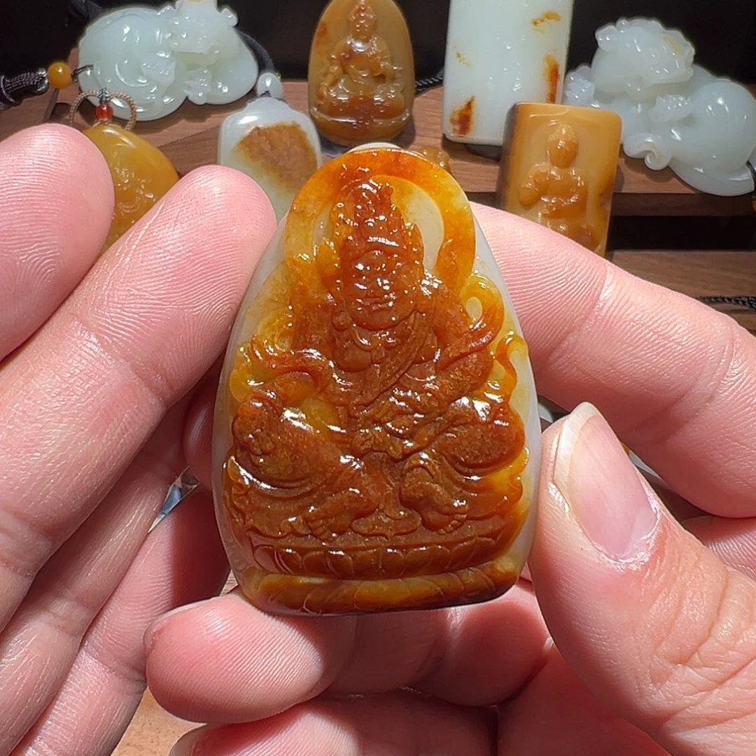 和田玉未镶嵌颈饰