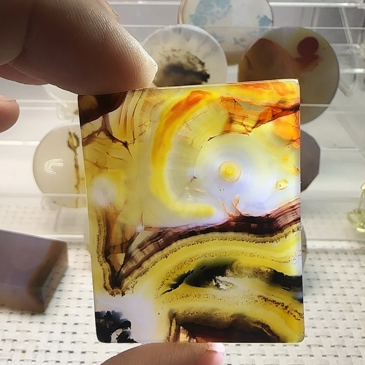 桃***Y玛瑙/玉髓未镶嵌珠宝奇石