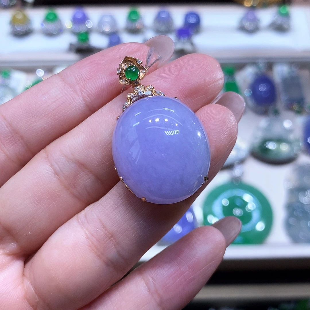 18K金镶嵌戒指翡翠