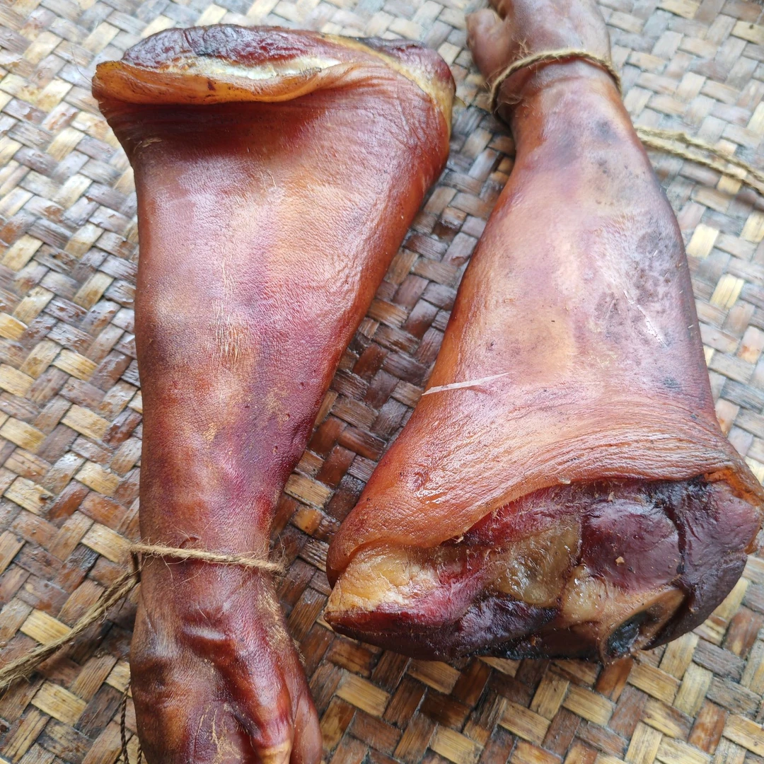 农村腊味四川烟熏腊猪脚杆3.7-YH