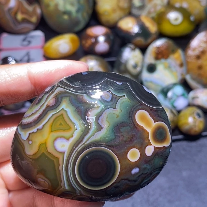 玛瑙/玉髓未镶嵌珠宝奇石5