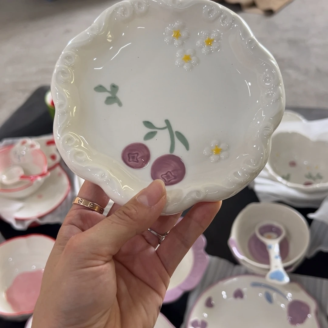 瓷微瑕品介意别拍谢谢！