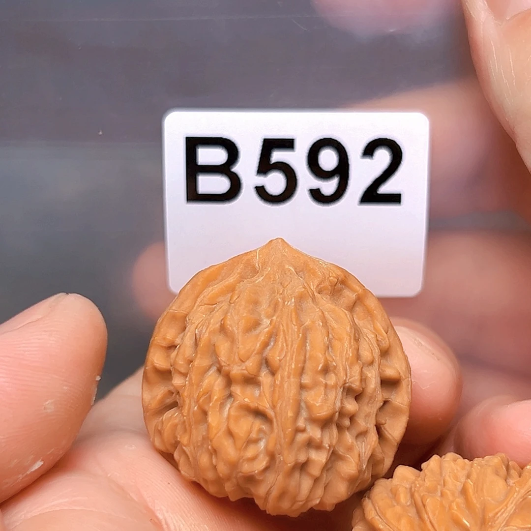 文玩核桃吊坠35御龙粗筋