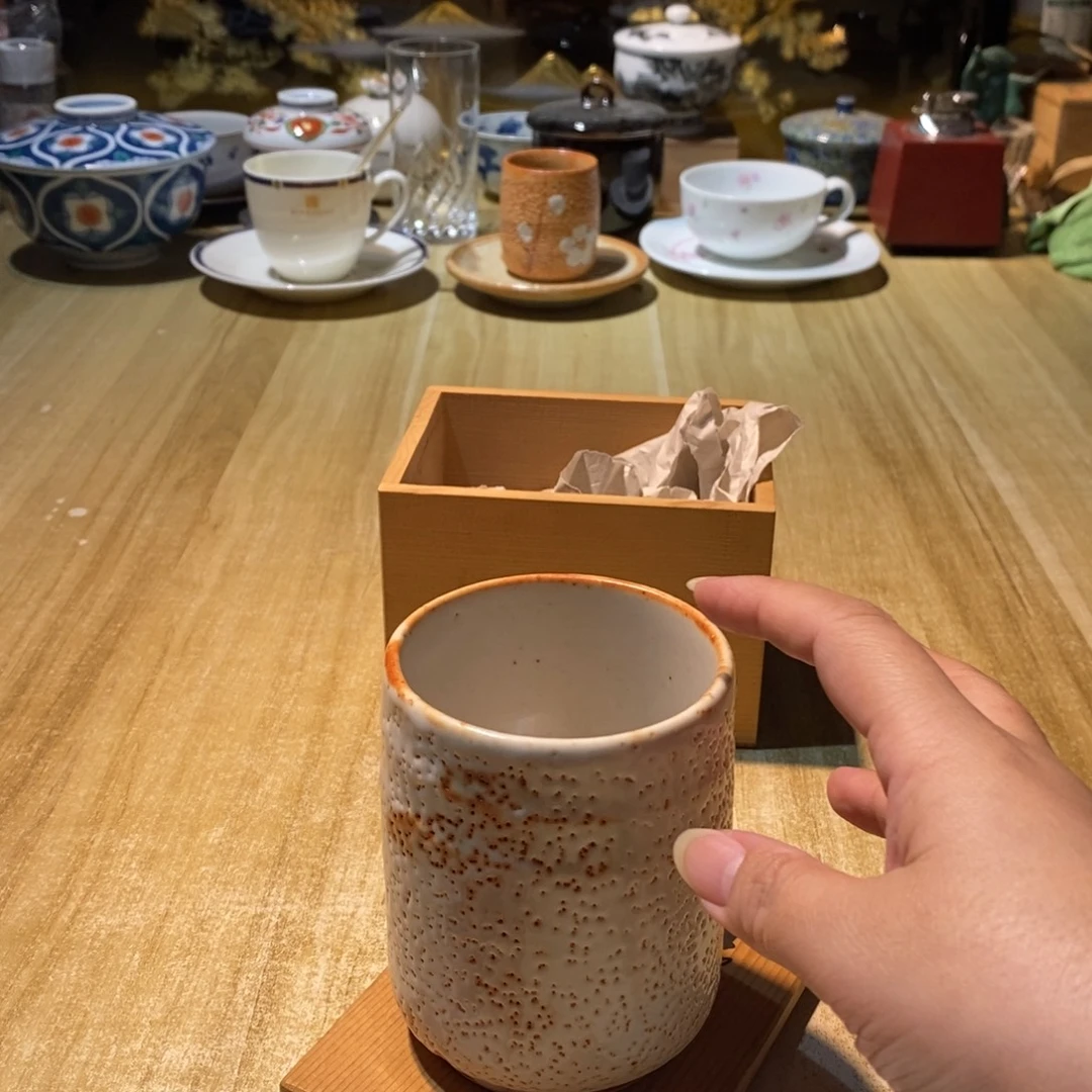 谢***老易雅集工艺品有限公司