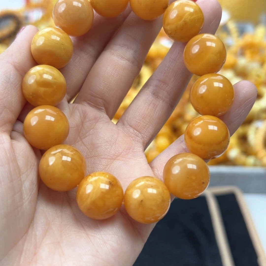 琥珀珠宝奇石未镶嵌