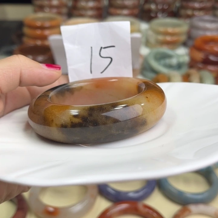 石英质玉微瑕53.3未镶嵌