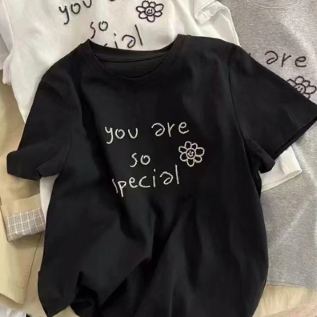 短袖几何圆领印花休闲风吸汗T恤ins时尚夏装休闲网红打底