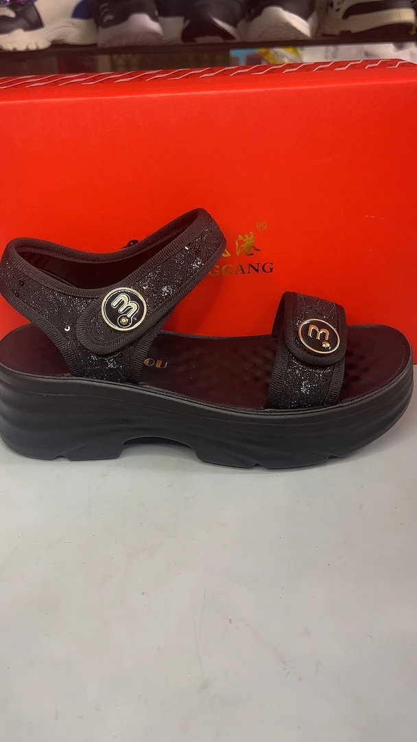 露趾松糕底带凉鞋黑色休闲鞋舒适女士凉拖鞋女款厚底