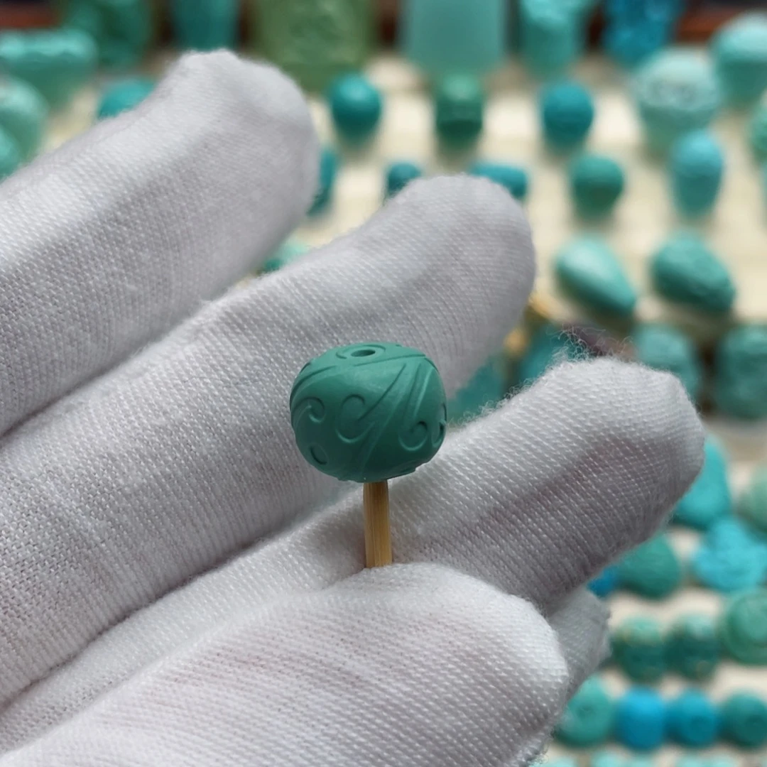 未镶嵌绿松石珠宝奇石