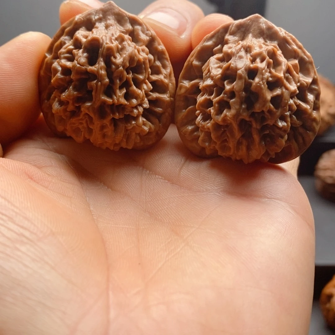 把件文玩核桃山地秦闷36